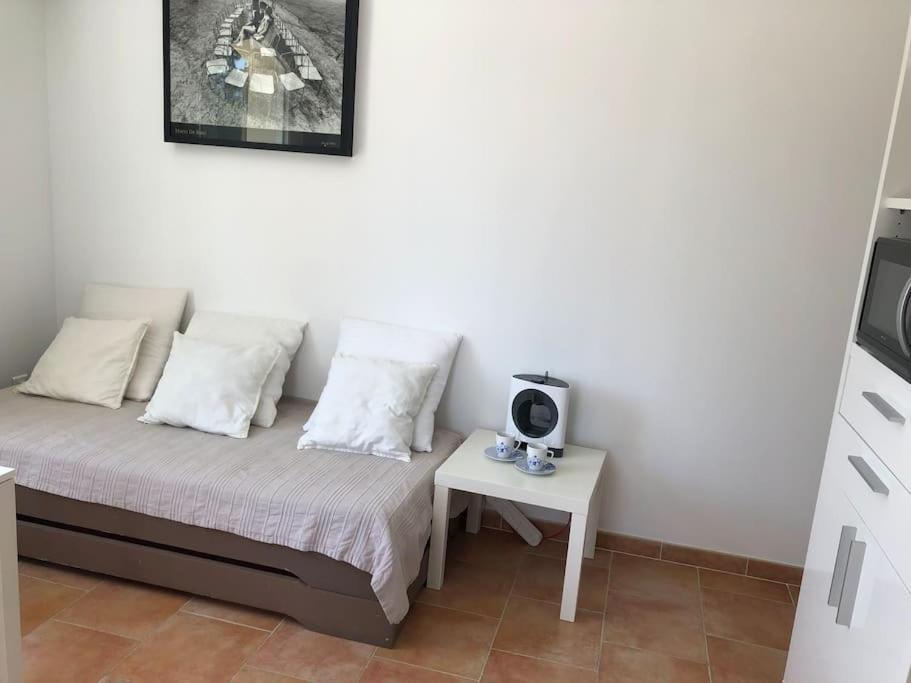 Appartement Dans Bastide A Saint Remy De Provence Exteriör bild