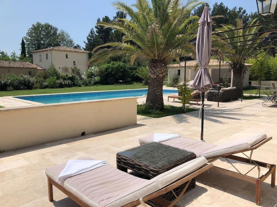 Appartement Dans Bastide A Saint Remy De Provence Exteriör bild