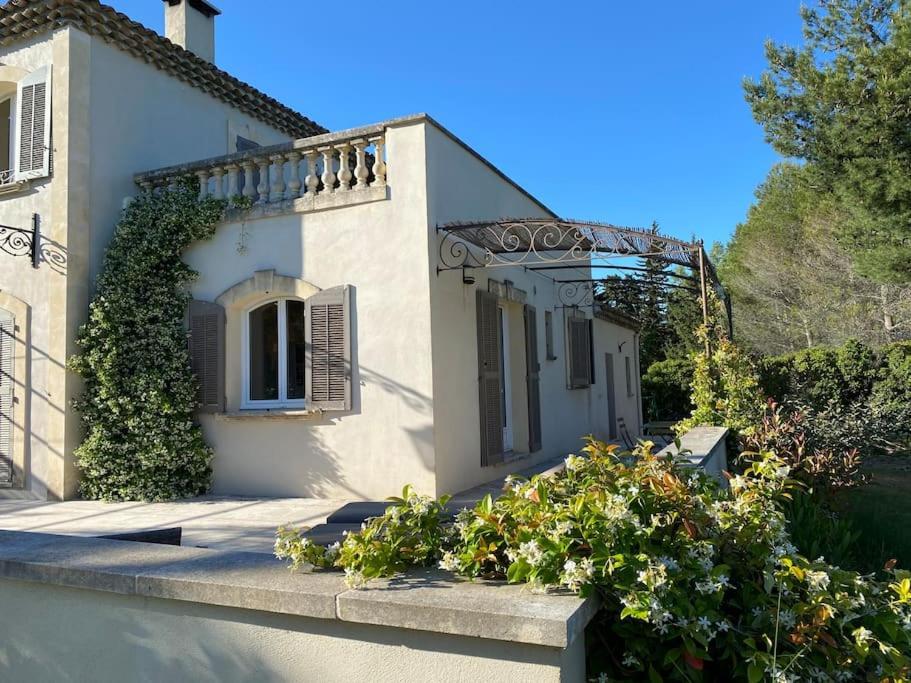 Appartement Dans Bastide A Saint Remy De Provence Exteriör bild