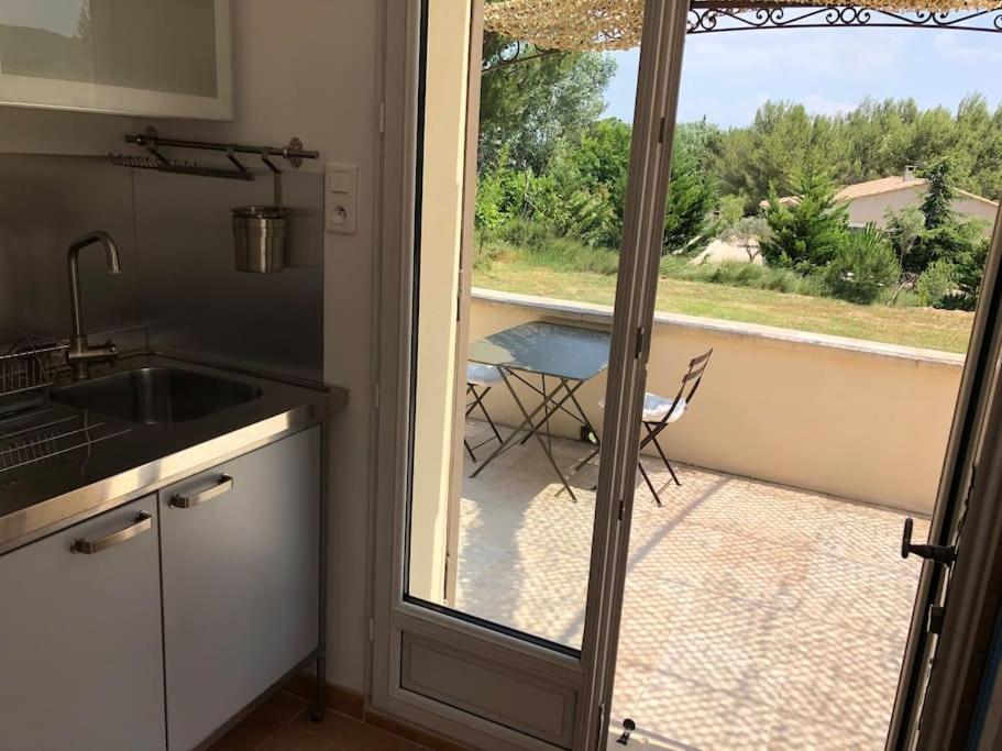 Appartement Dans Bastide A Saint Remy De Provence Exteriör bild